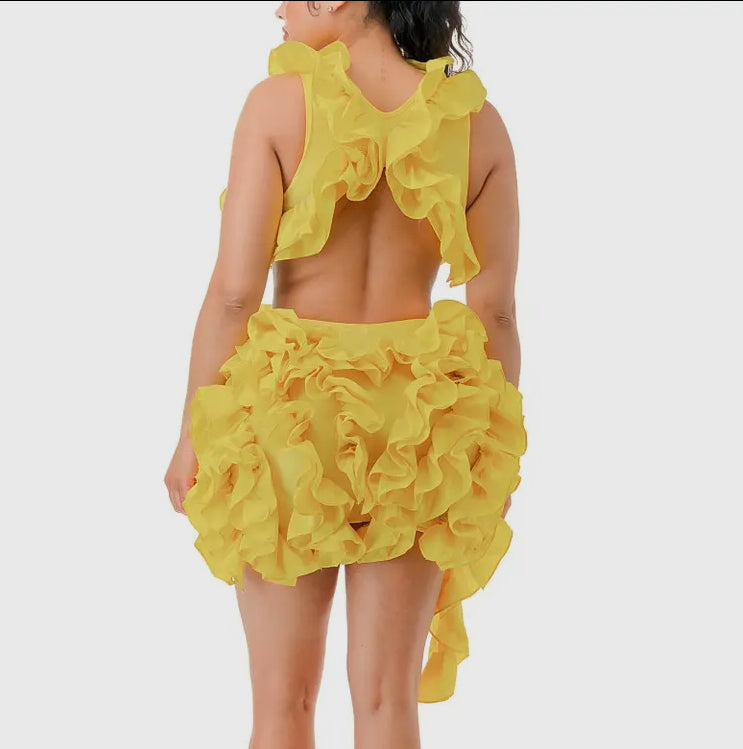 RUCHED RUFFLES
